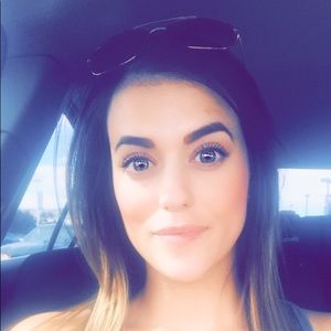 Meet your Posher, Whitney